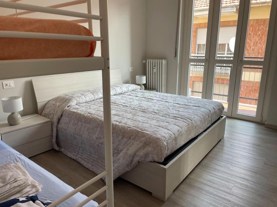 Suite De Rolandis Cin Itoo5Oo5C22Cdbezny Asti Extérieur photo